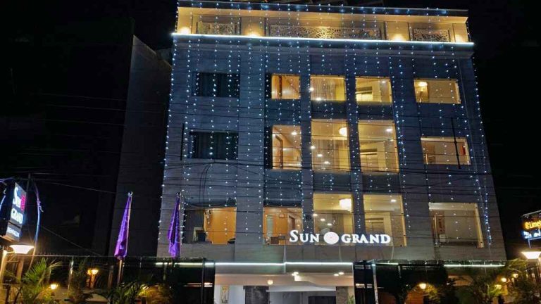 देहरादून का Best Hotel? क्यों Hotel Sun Grand बन रहा है यात्रियों की पहली पसंद