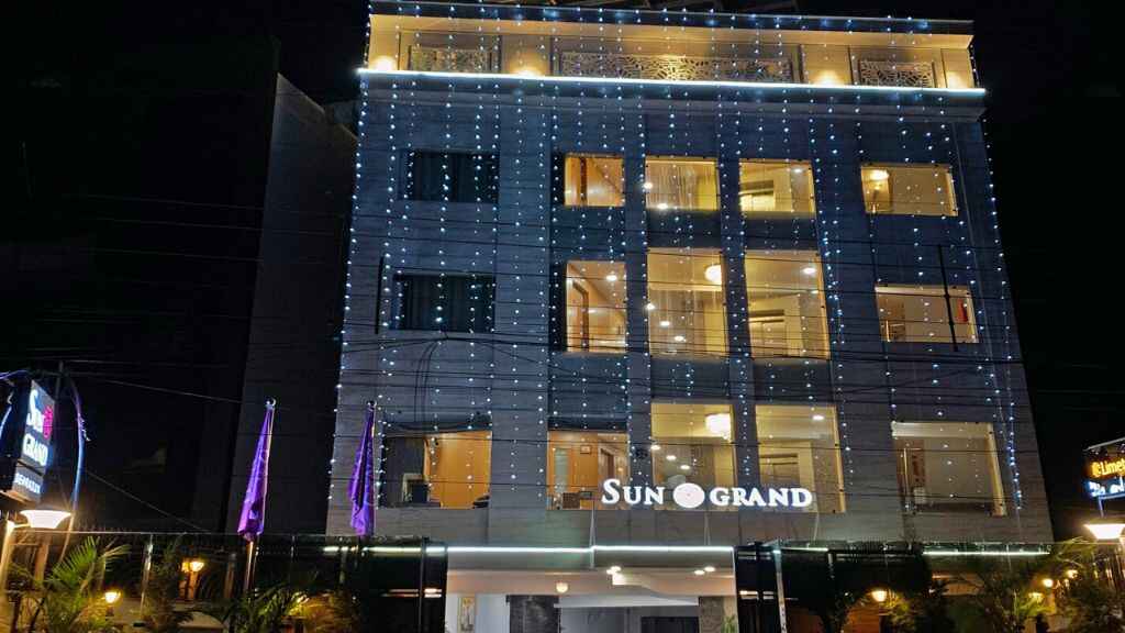 देहरादून का Best Hotel? क्यों Hotel Sun Grand बन रहा है यात्रियों की पहली पसंद